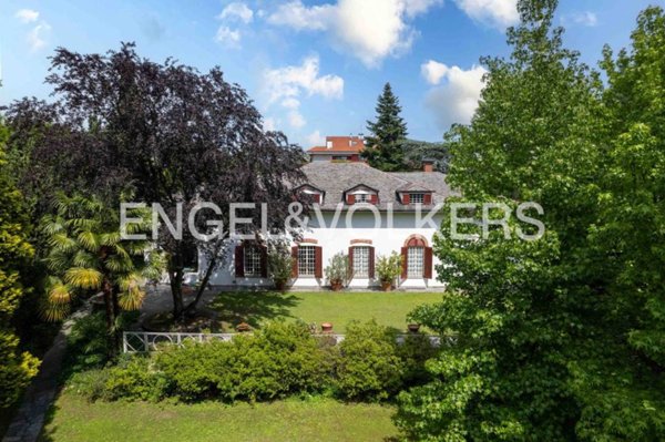 casa indipendente in vendita a Busto Arsizio