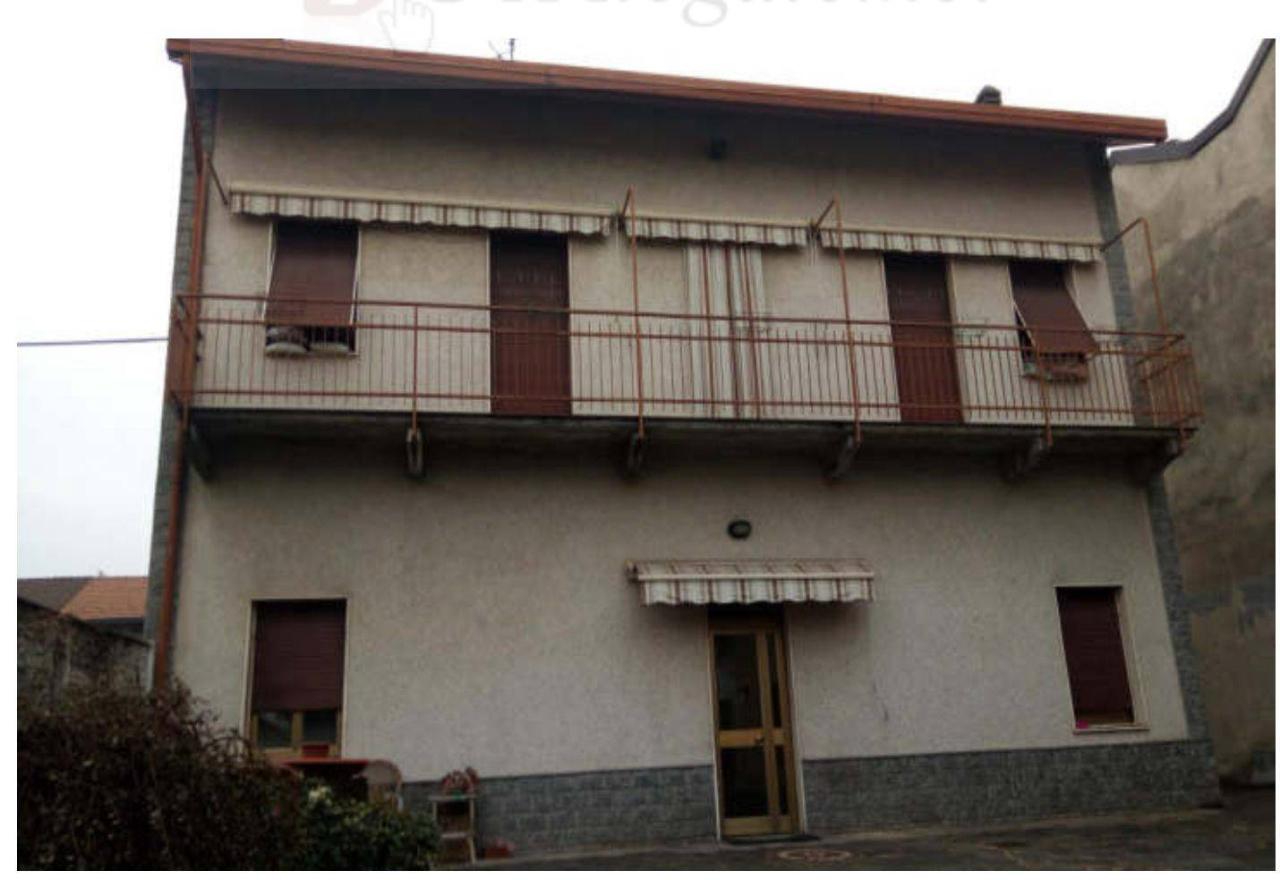 casa indipendente in vendita a Busto Arsizio