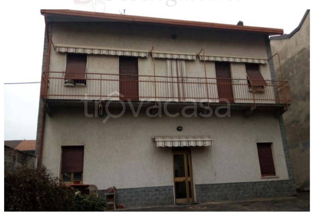 casa indipendente in vendita a Busto Arsizio