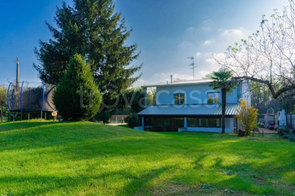 casa indipendente in vendita a Busto Arsizio