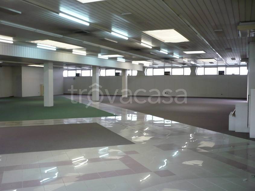 negozio in vendita a Busto Arsizio