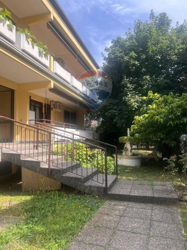 appartamento in vendita a Busto Arsizio in zona Borsano