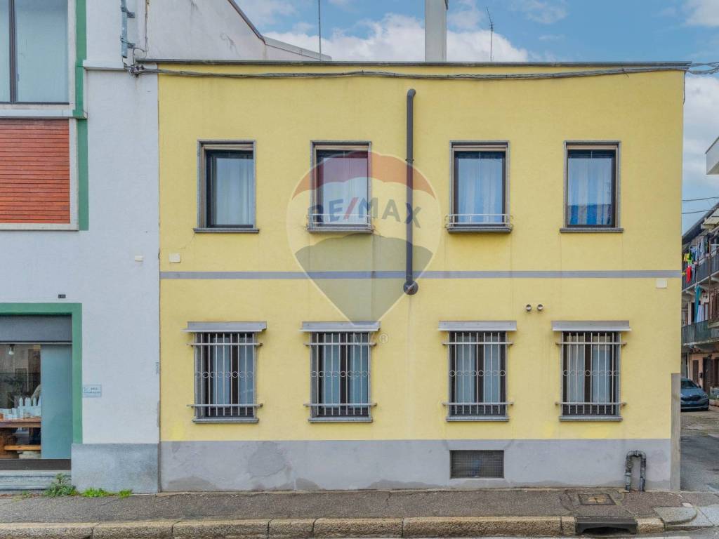casa indipendente in vendita a Busto Arsizio