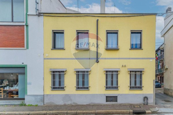 casa indipendente in vendita a Busto Arsizio