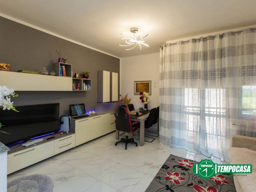 appartamento in vendita a Busto Arsizio in zona Borsano