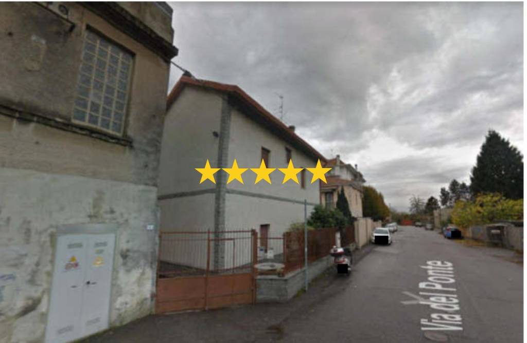 casa indipendente in vendita a Busto Arsizio