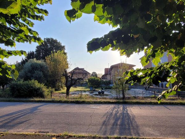 terreno edificabile in vendita a Busto Arsizio