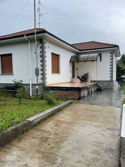 casa indipendente in vendita a Busto Arsizio