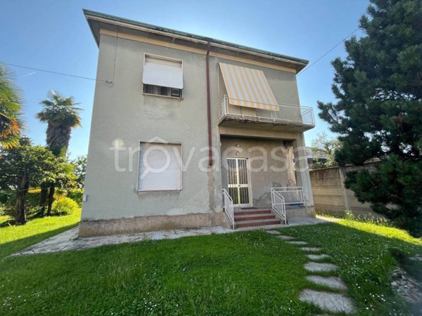 casa indipendente in vendita a Busto Arsizio