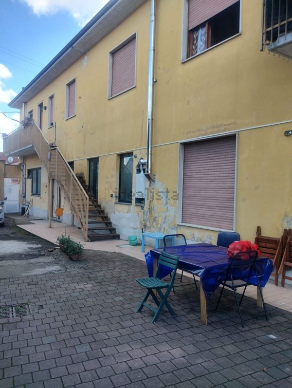 casa indipendente in vendita a Busto Arsizio