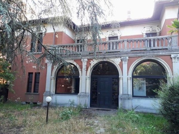 casa indipendente in vendita a Busto Arsizio