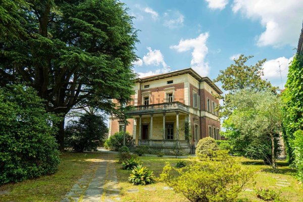 casa indipendente in vendita a Busto Arsizio