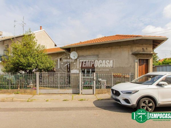 appartamento in vendita a Busto Arsizio in zona Borsano