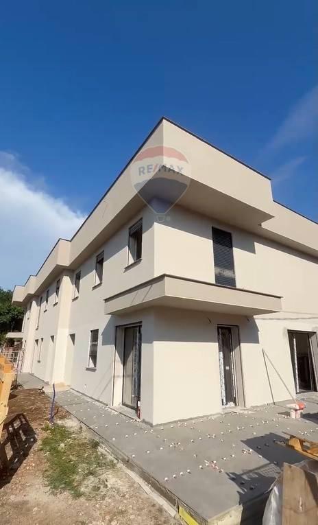 appartamento in vendita a Busto Arsizio in zona Borsano