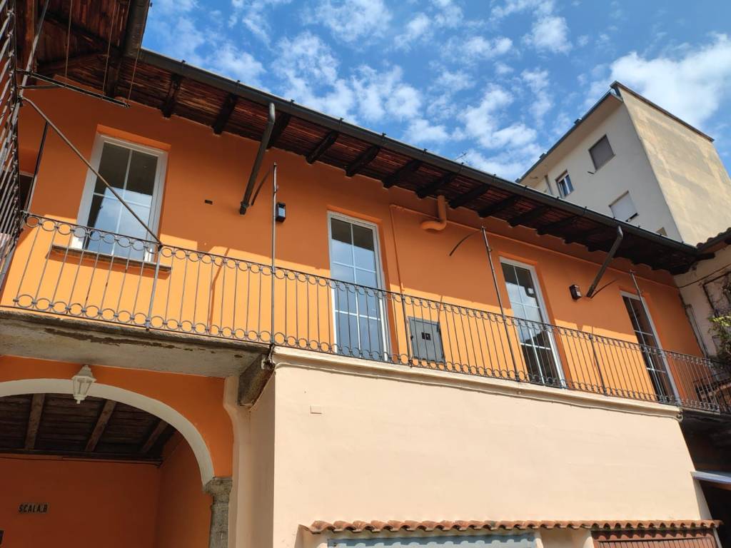 casa indipendente in vendita a Busto Arsizio