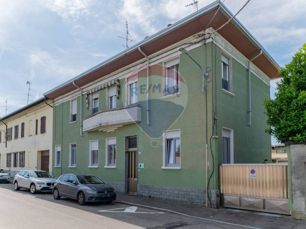 casa indipendente in vendita a Busto Arsizio