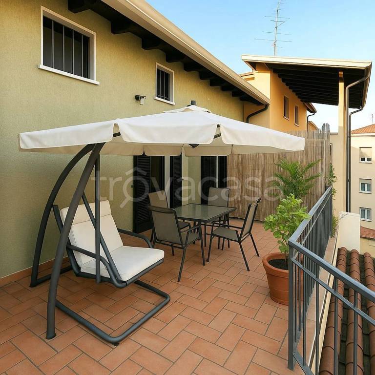 casa indipendente in vendita a Busto Arsizio