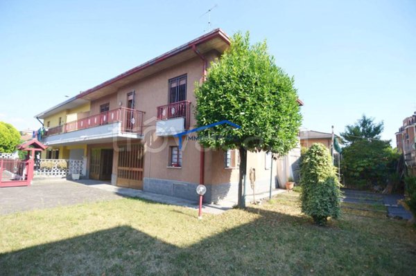 casa indipendente in vendita a Busto Arsizio