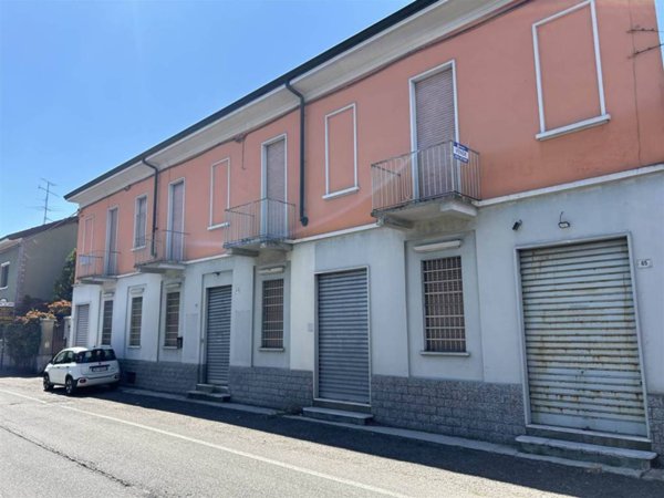 casa indipendente in vendita a Busto Arsizio