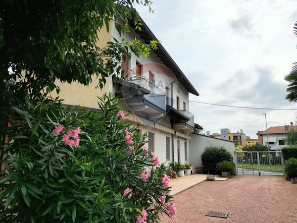 casa indipendente in vendita a Busto Arsizio