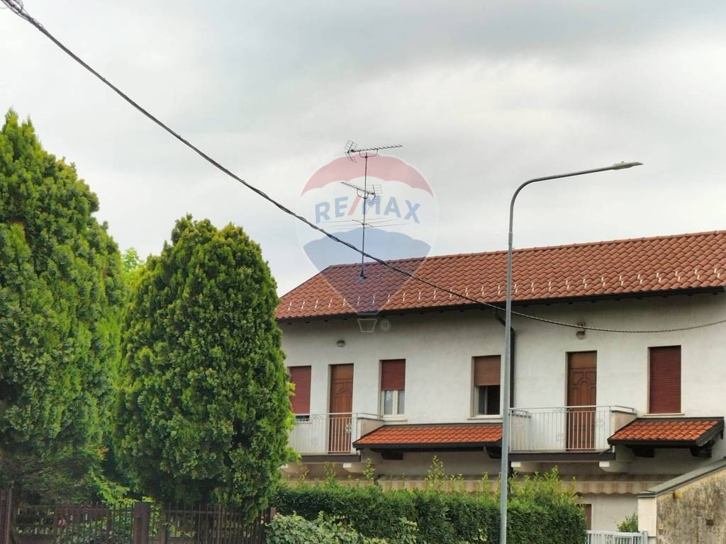 casa indipendente in vendita a Busto Arsizio