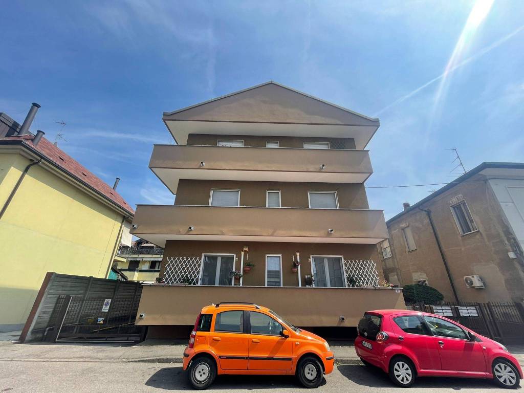 appartamento in vendita a Busto Arsizio in zona Borsano