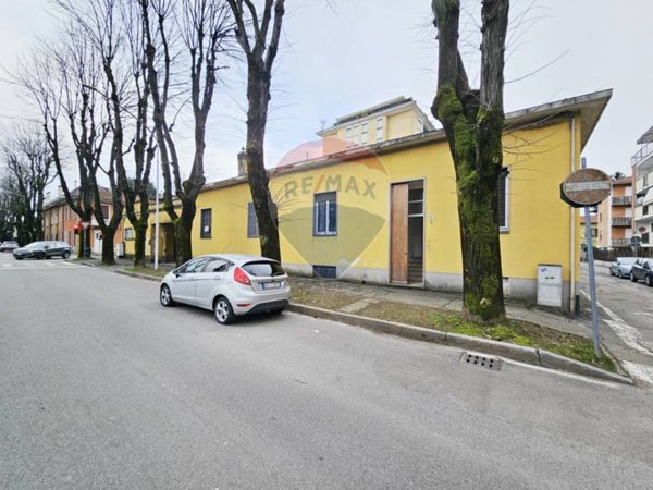 casa indipendente in vendita a Busto Arsizio