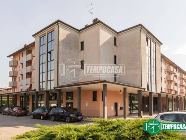 ufficio in vendita a Busto Arsizio in zona Borsano