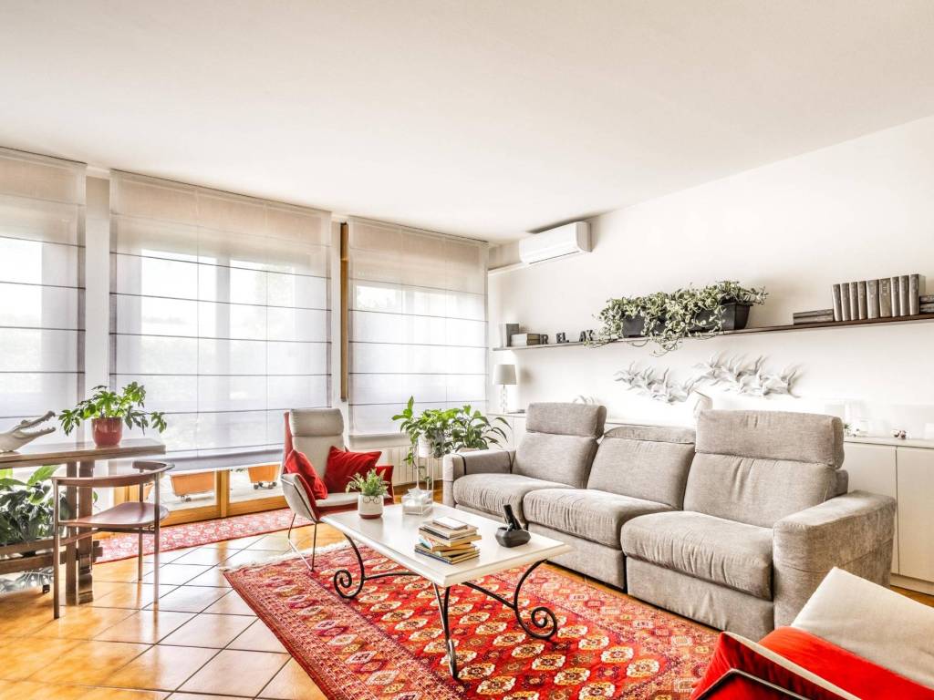 casa indipendente in vendita a Busto Arsizio