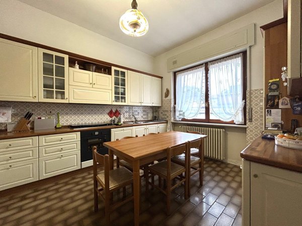 casa indipendente in vendita a Busto Arsizio