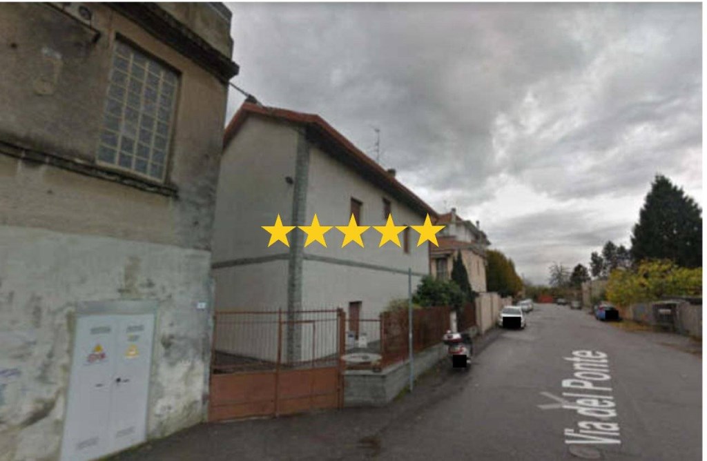 casa indipendente in vendita a Busto Arsizio