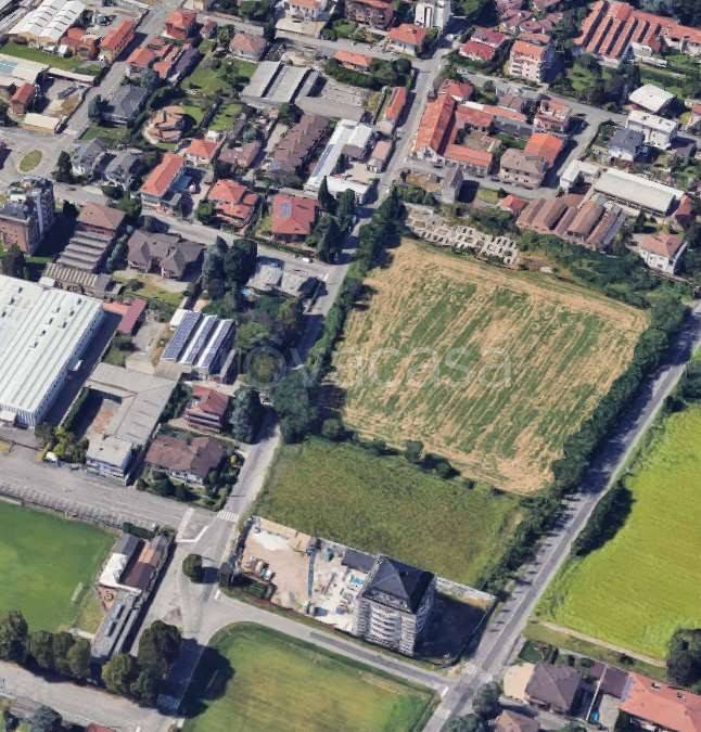locale di sgombero in vendita a Busto Arsizio
