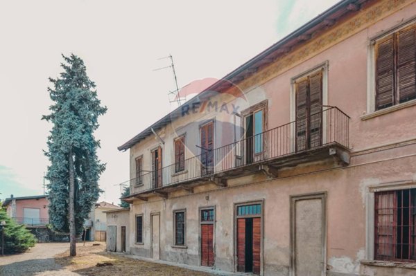 casale in vendita a Busto Arsizio