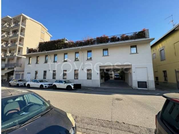 casa indipendente in vendita a Busto Arsizio