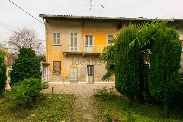 casa indipendente in vendita a Busto Arsizio