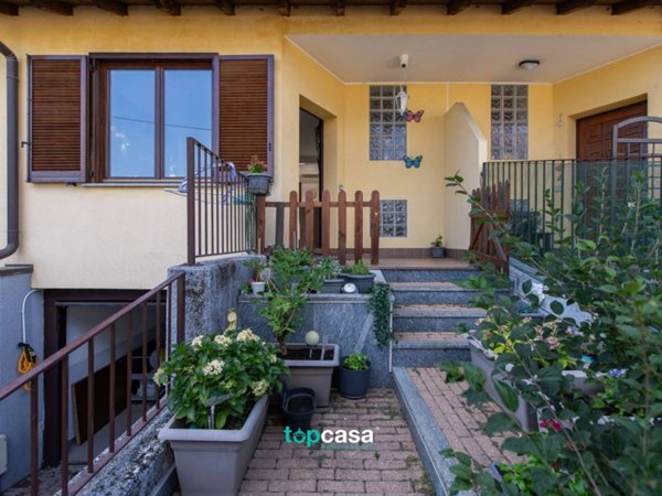 casa indipendente in vendita a Busto Arsizio