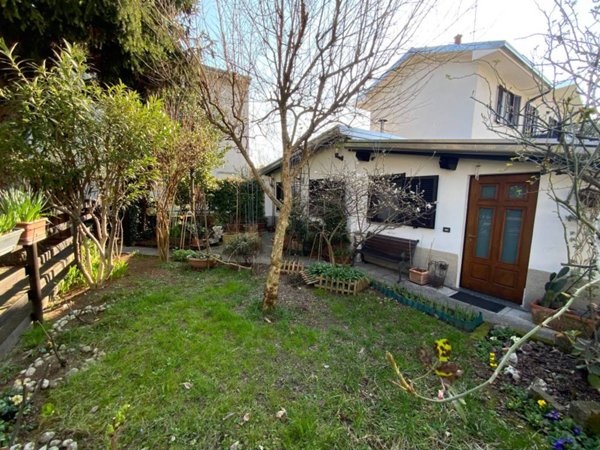 appartamento in vendita a Busto Arsizio in zona Borsano