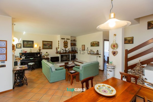 casa indipendente in vendita a Busto Arsizio