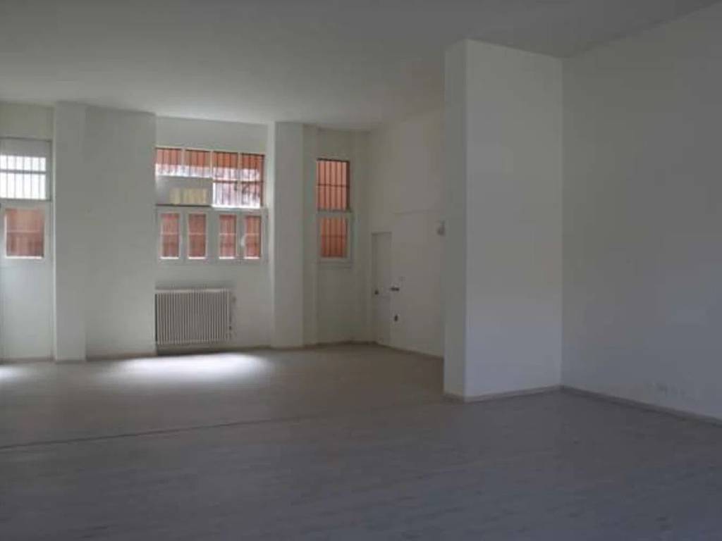 negozio in vendita a Busto Arsizio