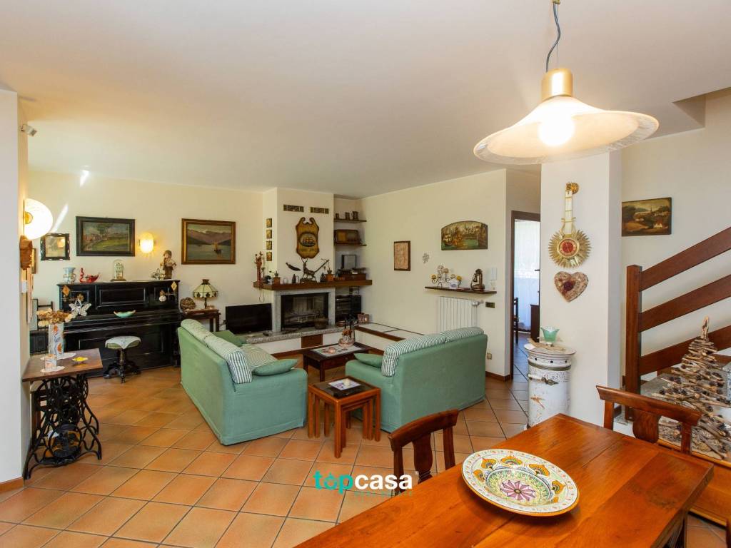 casa indipendente in vendita a Busto Arsizio