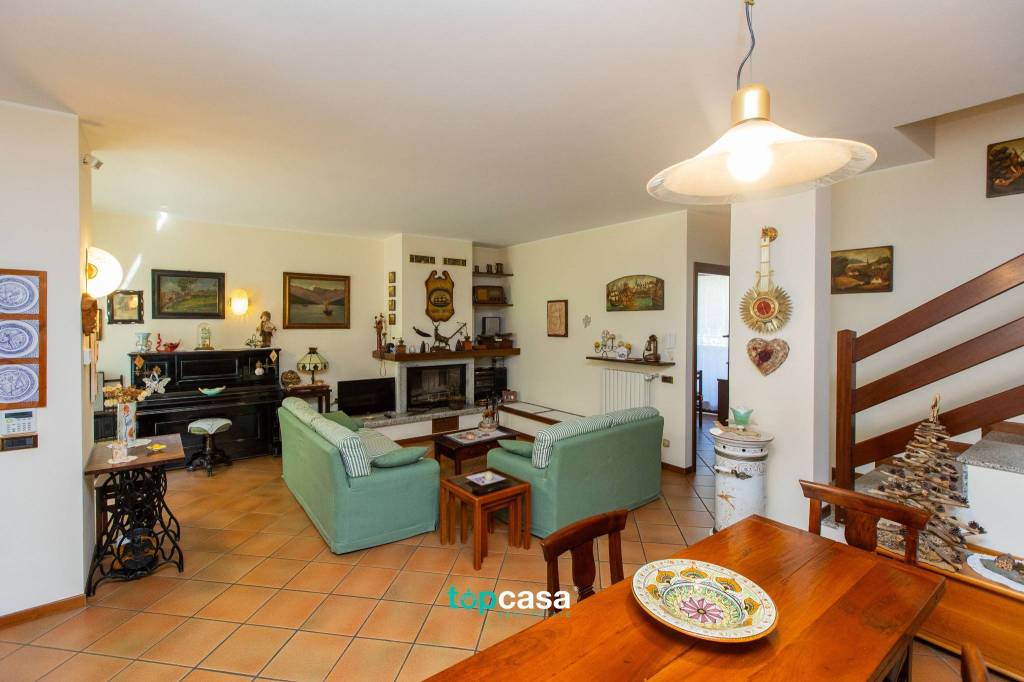 casa indipendente in vendita a Busto Arsizio