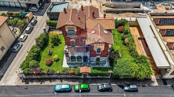 casa indipendente in vendita a Busto Arsizio