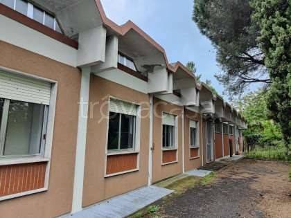 locale commerciale in vendita a Busto Arsizio