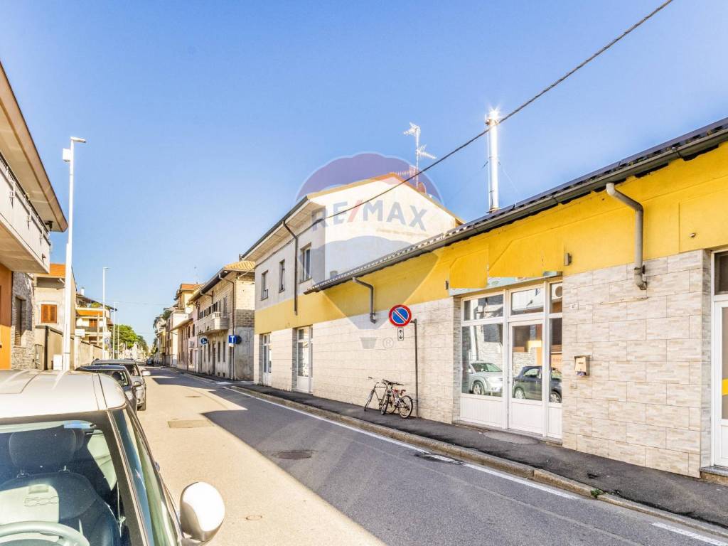 negozio in vendita a Busto Arsizio