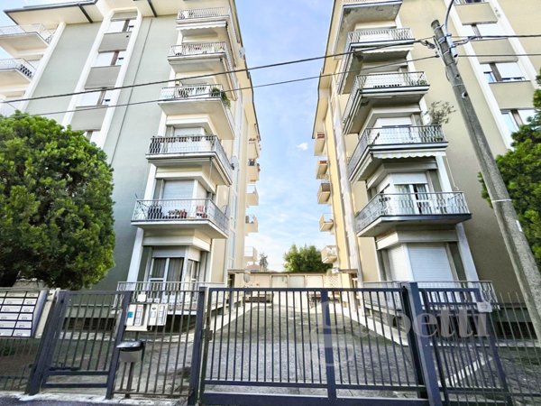 appartamento in vendita a Busto Arsizio in zona Borsano