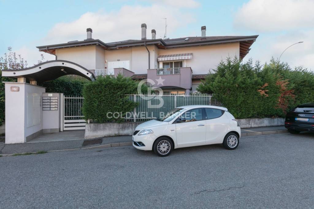appartamento in vendita a Busto Arsizio in zona Borsano