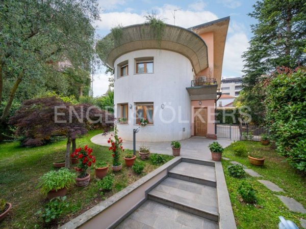 casa indipendente in vendita a Busto Arsizio