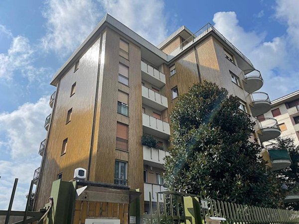 appartamento in vendita a Busto Arsizio in zona Borsano