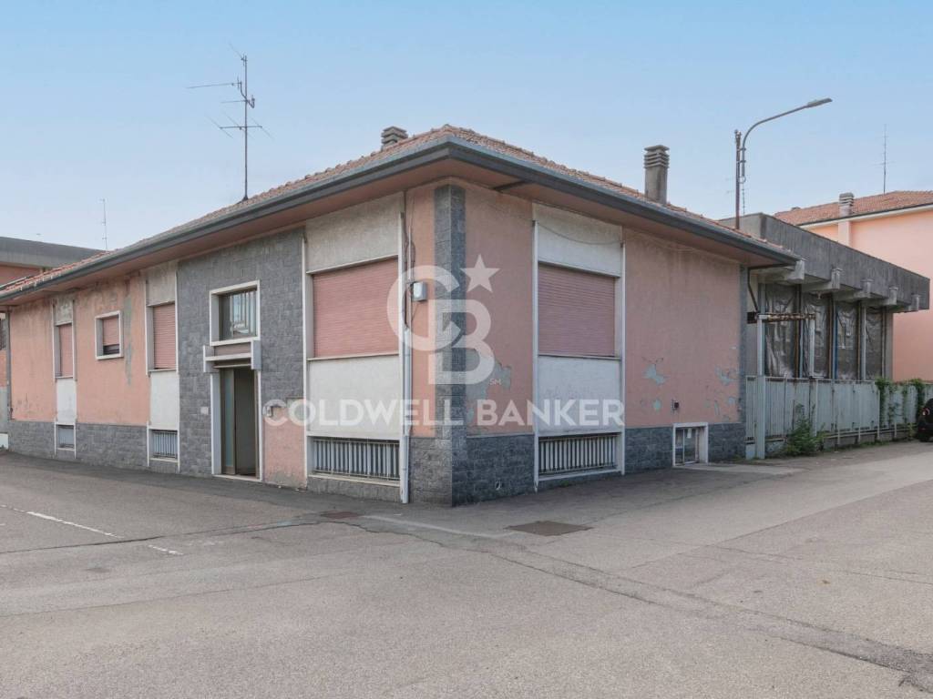 casa indipendente in vendita a Busto Arsizio