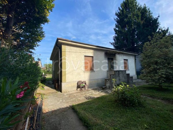 casa indipendente in vendita a Busto Arsizio